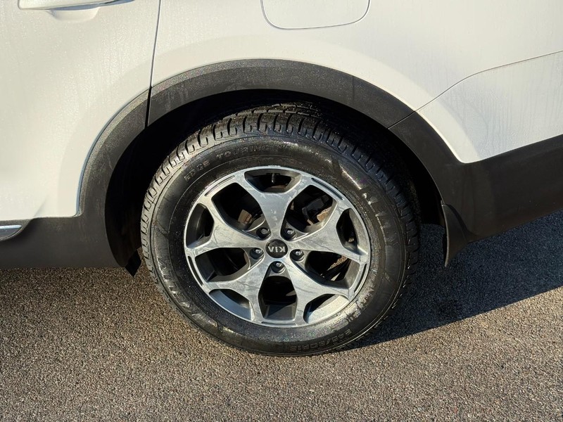 Kia Telluride Vehicle Full-screen Gallery Image 4