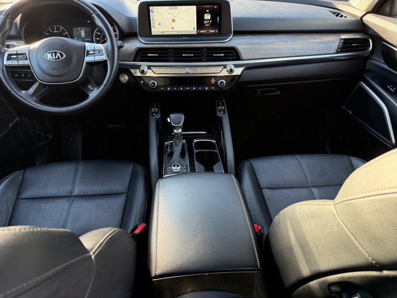 Kia Telluride Vehicle Full-screen Gallery Image 12