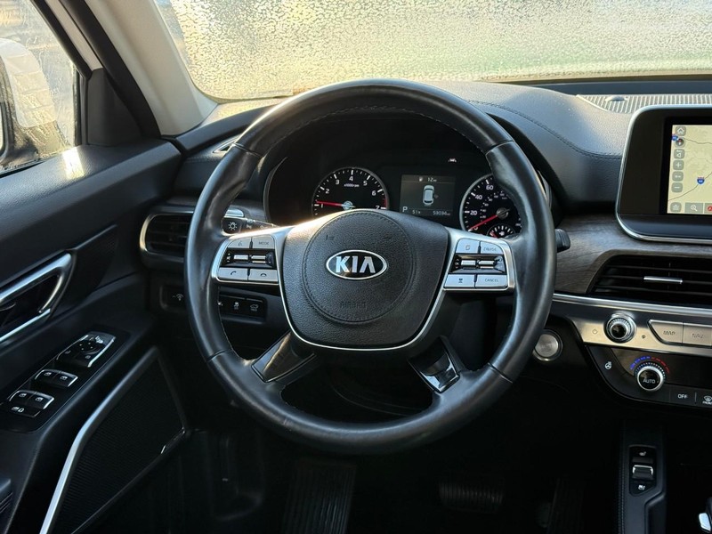 Kia Telluride Vehicle Full-screen Gallery Image 13
