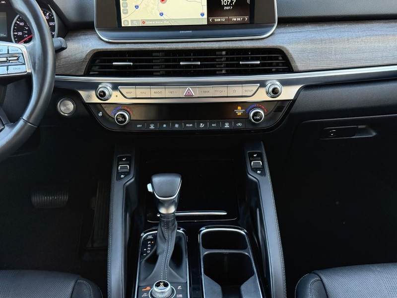 Kia Telluride Vehicle Full-screen Gallery Image 15