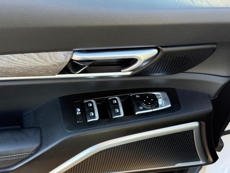 Kia Telluride Vehicle Full-screen Gallery Image 17