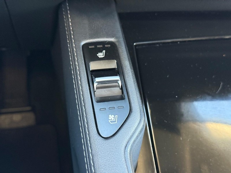 Kia Telluride Vehicle Full-screen Gallery Image 25