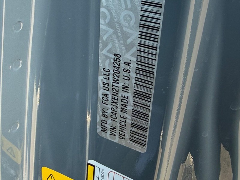 Jeep Wrangler Vehicle Full-screen Gallery Image 18