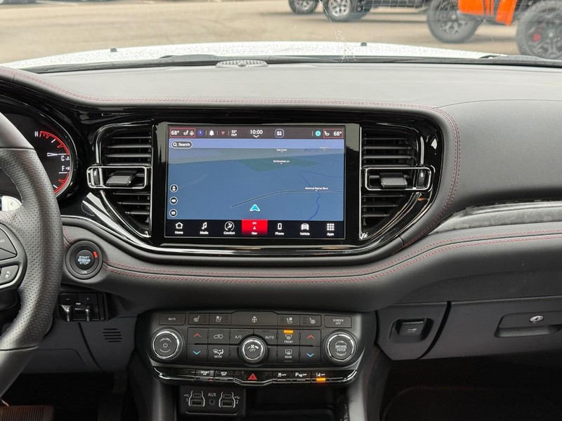 Dodge Durango Vehicle Full-screen Gallery Image 9