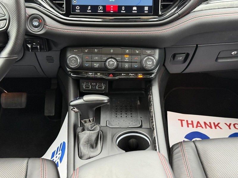 Dodge Durango Vehicle Full-screen Gallery Image 10