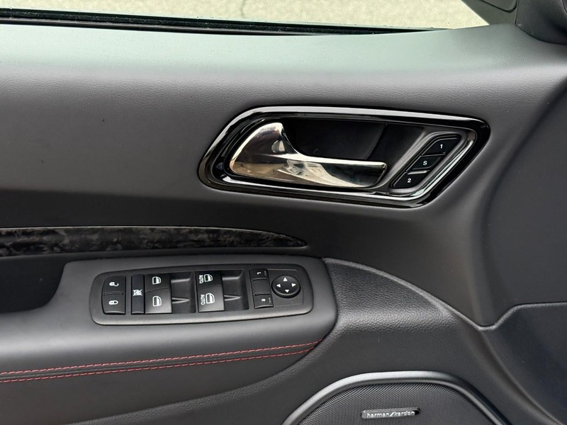Dodge Durango Vehicle Full-screen Gallery Image 11