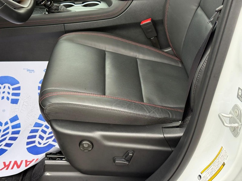 Dodge Durango Vehicle Full-screen Gallery Image 13