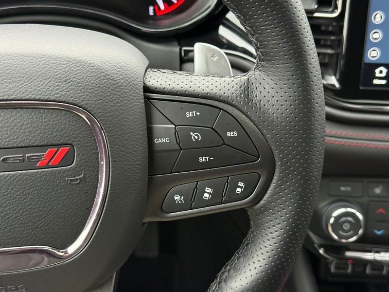 Dodge Durango Vehicle Full-screen Gallery Image 16