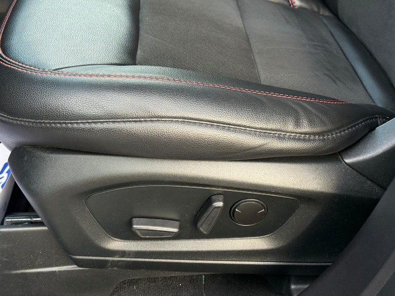 Ford Explorer Vehicle Image 22