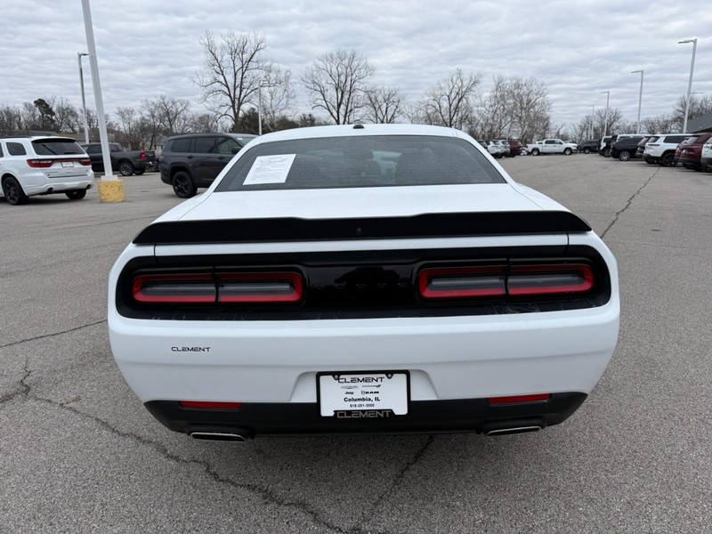 Dodge Challenger Vehicle Image 07