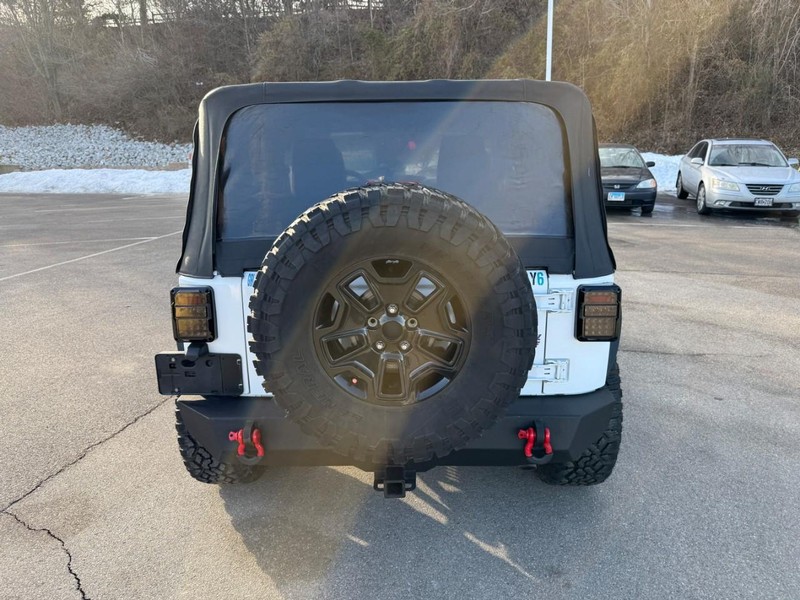 Jeep Wrangler Vehicle Image 08