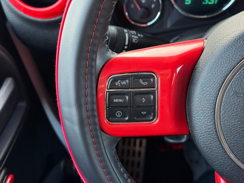 Jeep Wrangler Vehicle Image 15