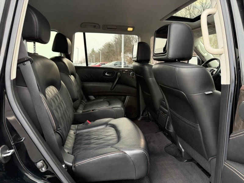 Nissan Armada Vehicle Image 13