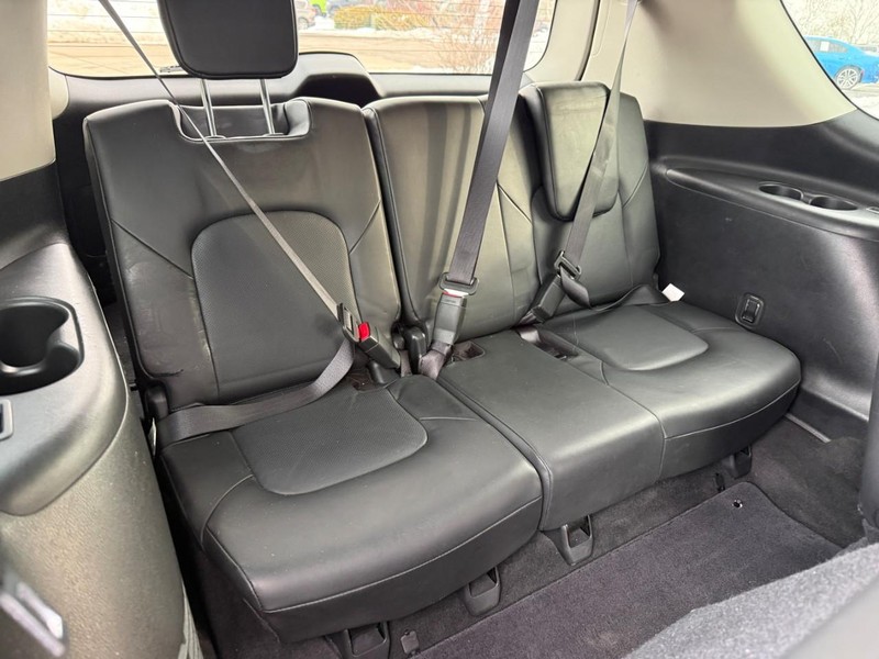 Nissan Armada Vehicle Image 14