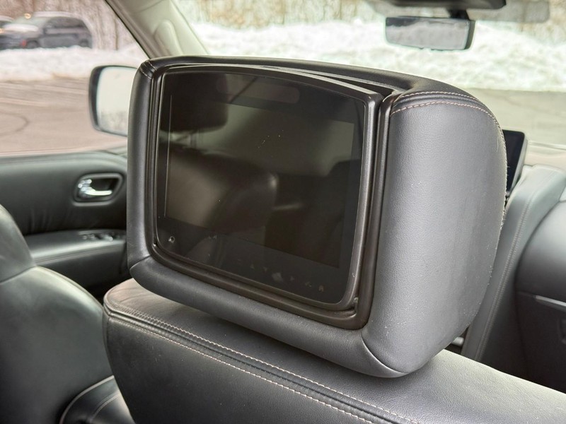 Nissan Armada Vehicle Image 15