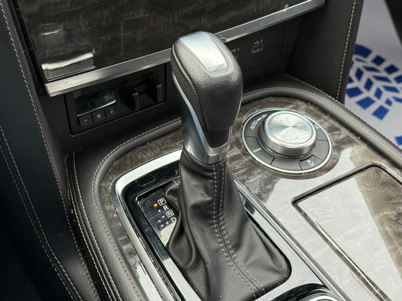 Nissan Armada Vehicle Image 24