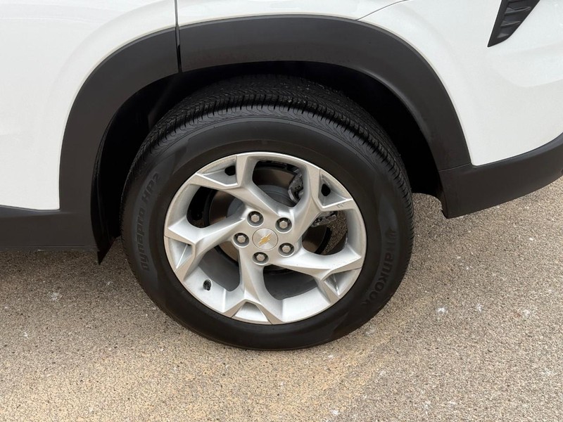 Chevrolet Trax Vehicle Image 05