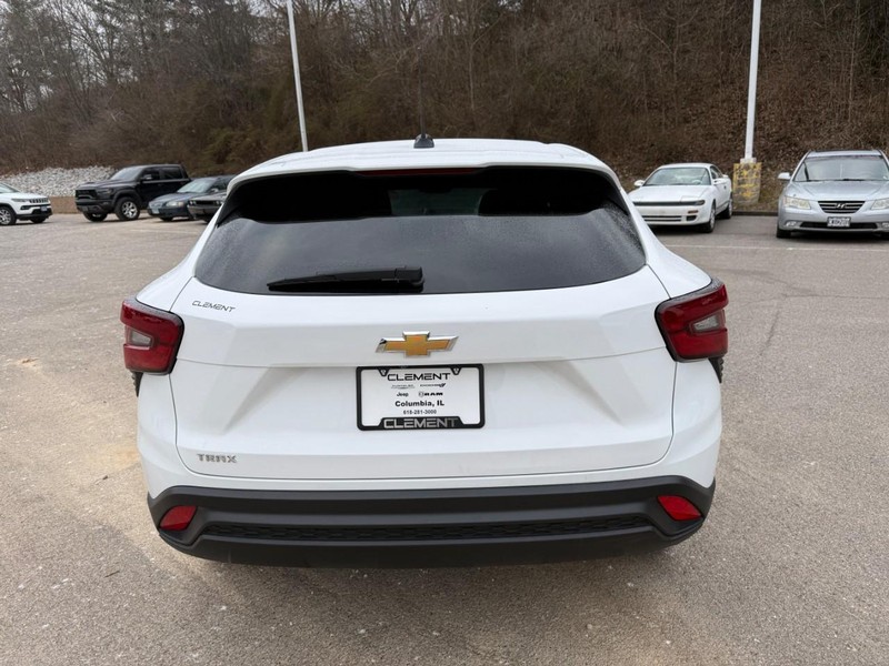 Chevrolet Trax Vehicle Image 08