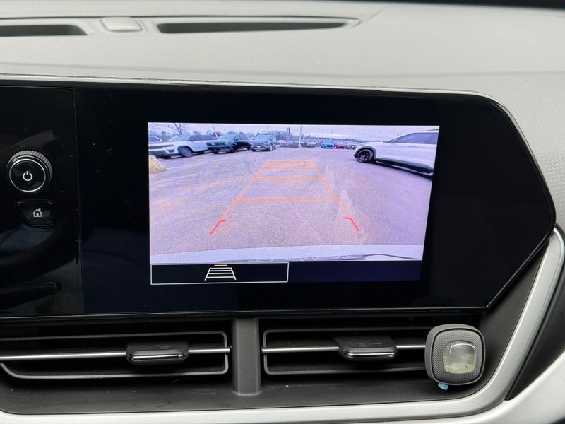 Chevrolet Trax Vehicle Image 24