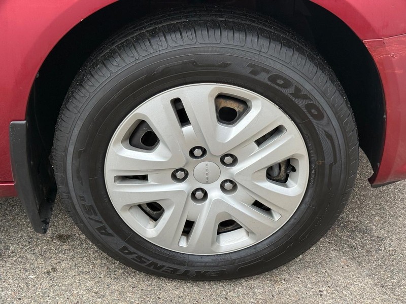 Dodge Grand Caravan Vehicle Image 09