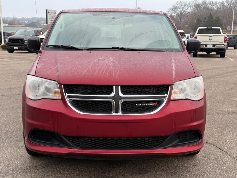 Dodge Grand Caravan Vehicle Image 12