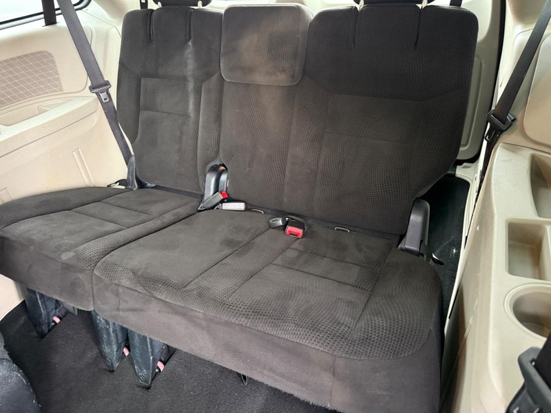 Dodge Grand Caravan Vehicle Image 13
