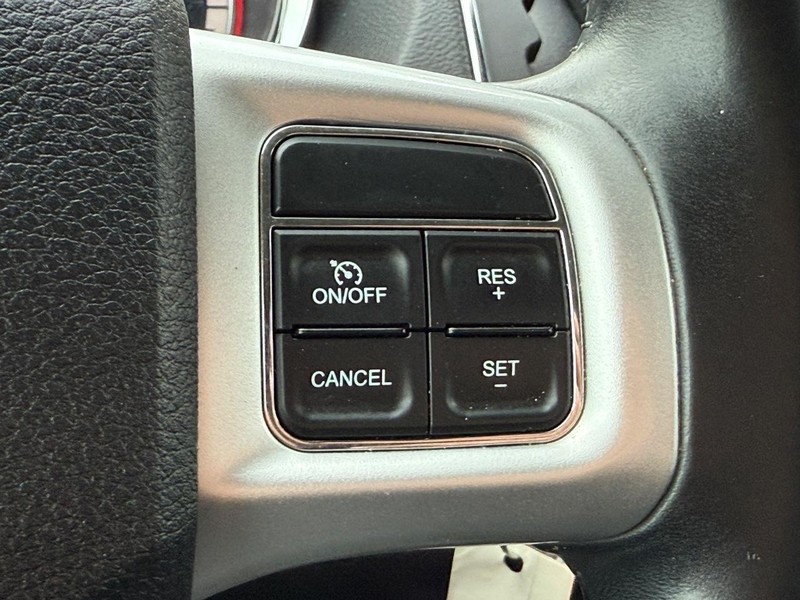 Dodge Grand Caravan Vehicle Image 18