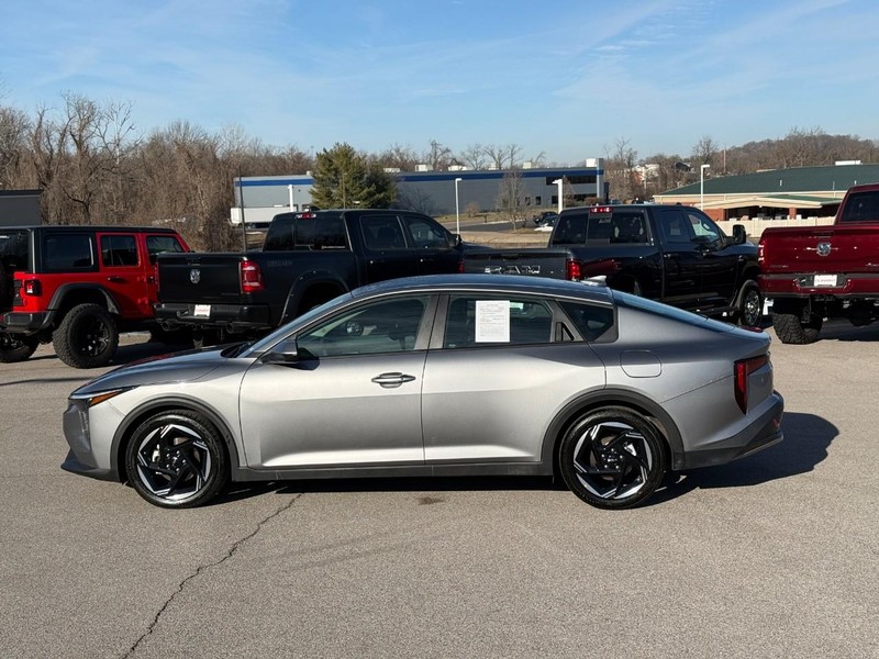 Kia K4 Vehicle Image 03