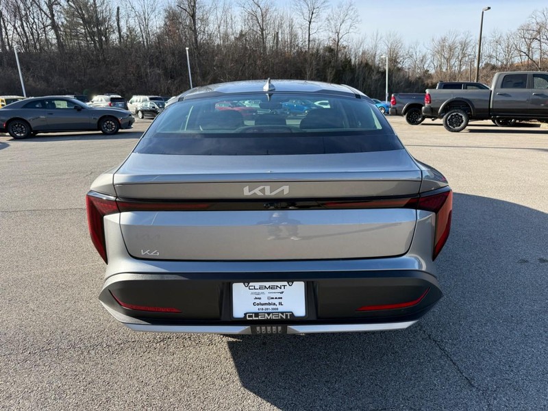 Kia K4 Vehicle Image 08