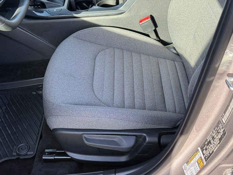 Kia K4 Vehicle Image 20