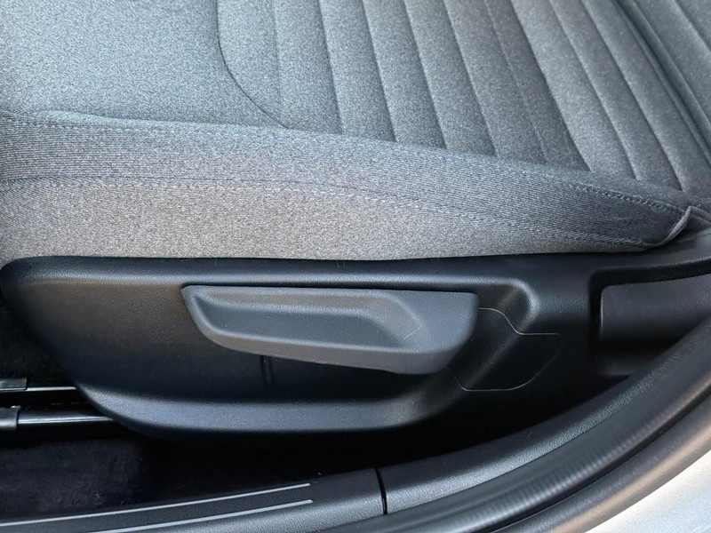 Kia K4 Vehicle Image 21