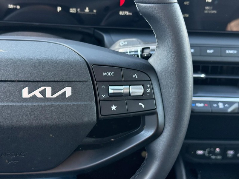 Kia K4 Vehicle Image 23