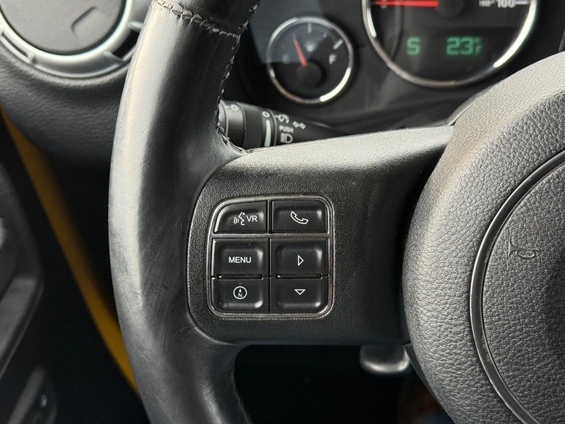 Jeep Wrangler Unlimited Vehicle Full-screen Gallery Image 20