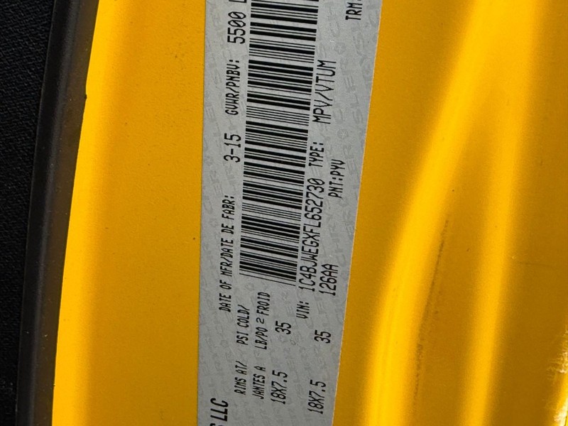 Jeep Wrangler Unlimited Vehicle Full-screen Gallery Image 25