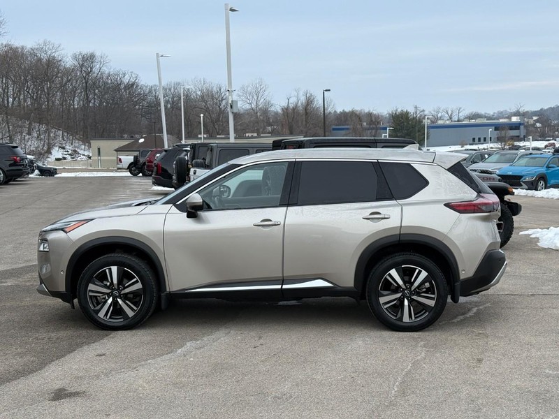 Nissan Rogue Vehicle Image 03