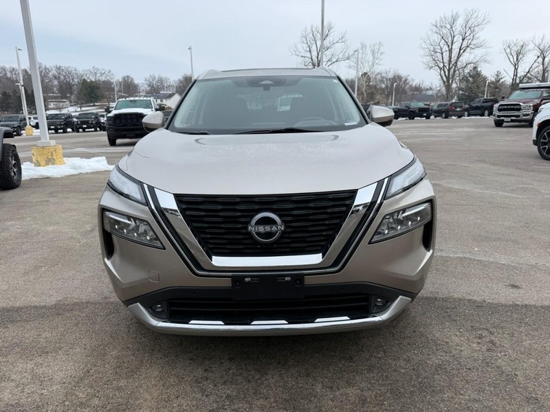 Nissan Rogue Vehicle Image 13