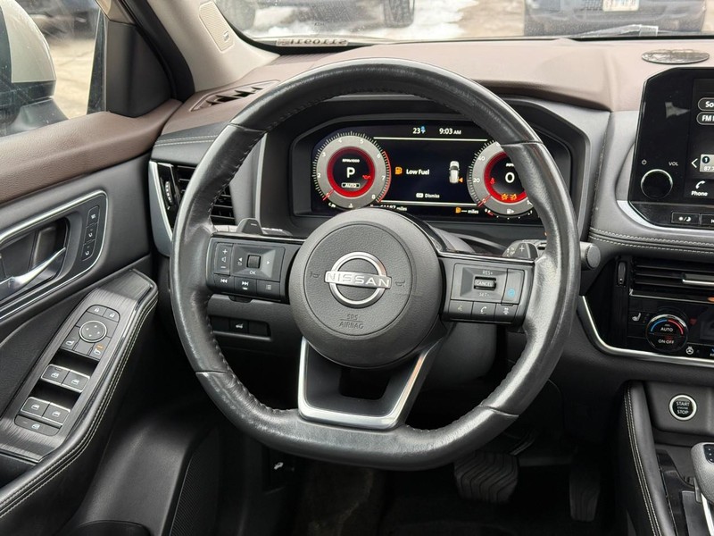 Nissan Rogue Vehicle Image 16