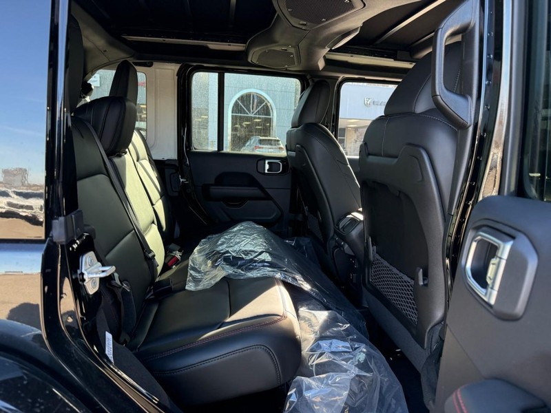 Jeep Wrangler Vehicle Image 07