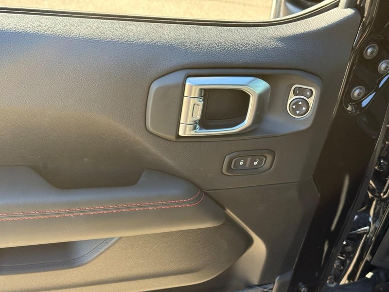 Jeep Wrangler Vehicle Image 13