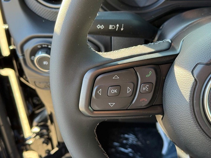 Jeep Wrangler Vehicle Image 16