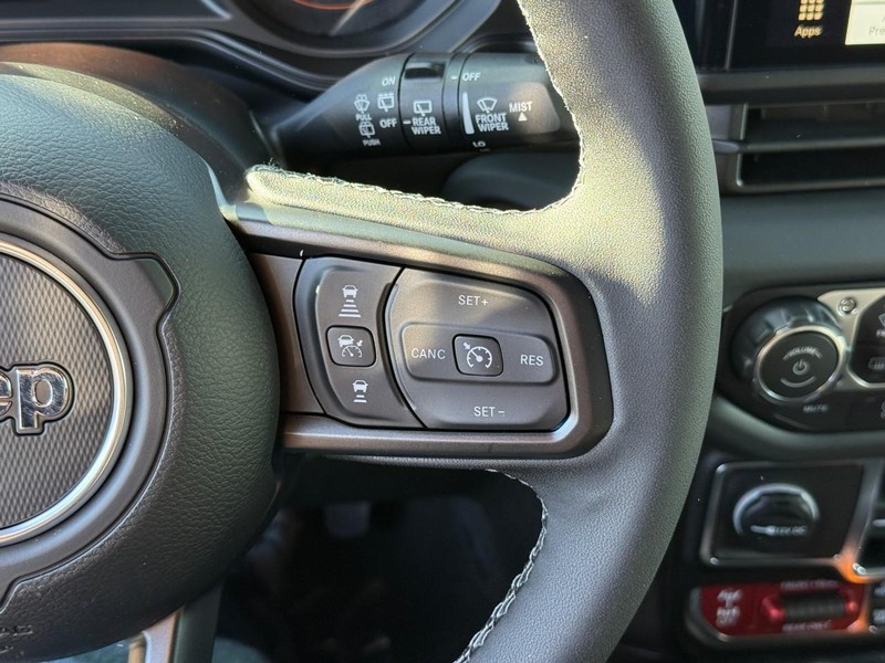 Jeep Wrangler Vehicle Image 17