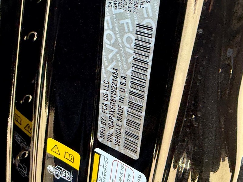 Jeep Wrangler Vehicle Image 21