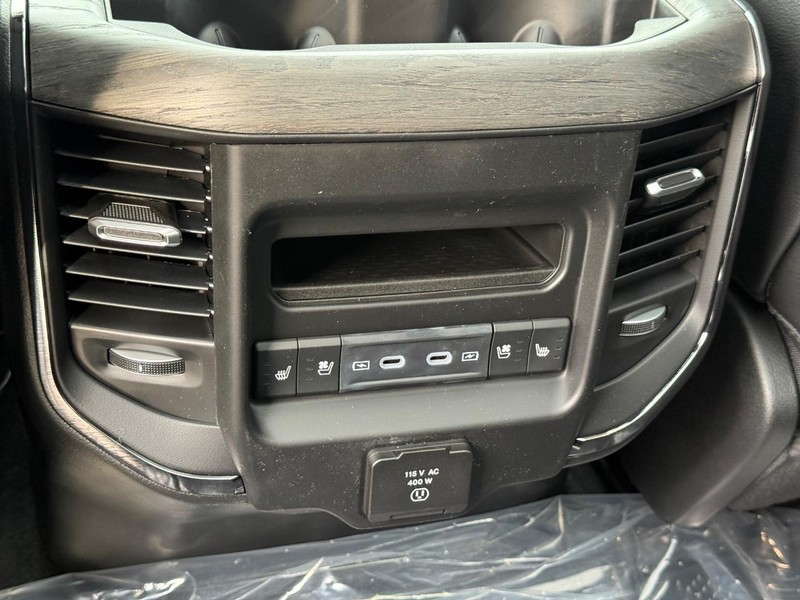 Ram 1500 Vehicle Image 09