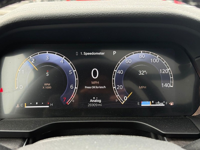 Jeep Grand Cherokee L Vehicle Image 31