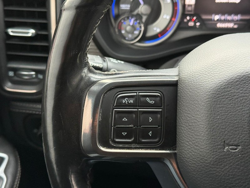 Ram 3500 Vehicle Full-screen Gallery Image 18