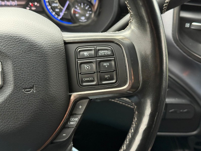 Ram 3500 Vehicle Full-screen Gallery Image 19