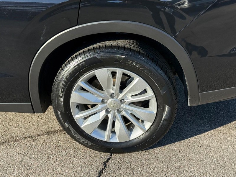 Mitsubishi Outlander Vehicle Full-screen Gallery Image 4