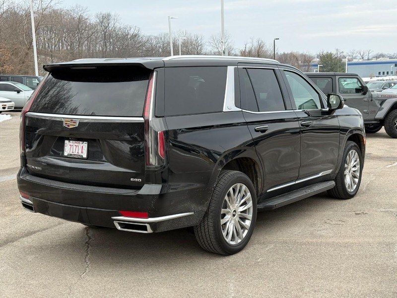 Cadillac Escalade Vehicle Full-screen Gallery Image 04