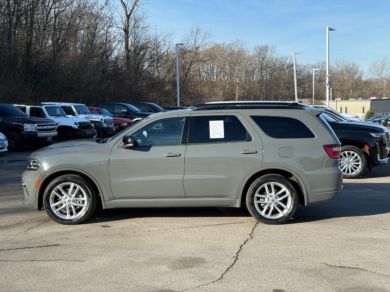 Dodge Durango Vehicle Full-screen Gallery Image 2