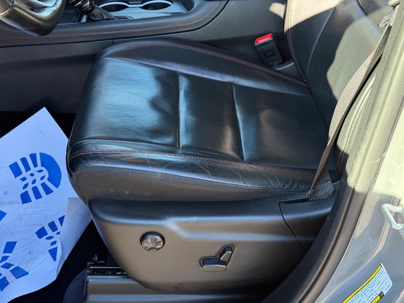 Dodge Durango Vehicle Full-screen Gallery Image 19